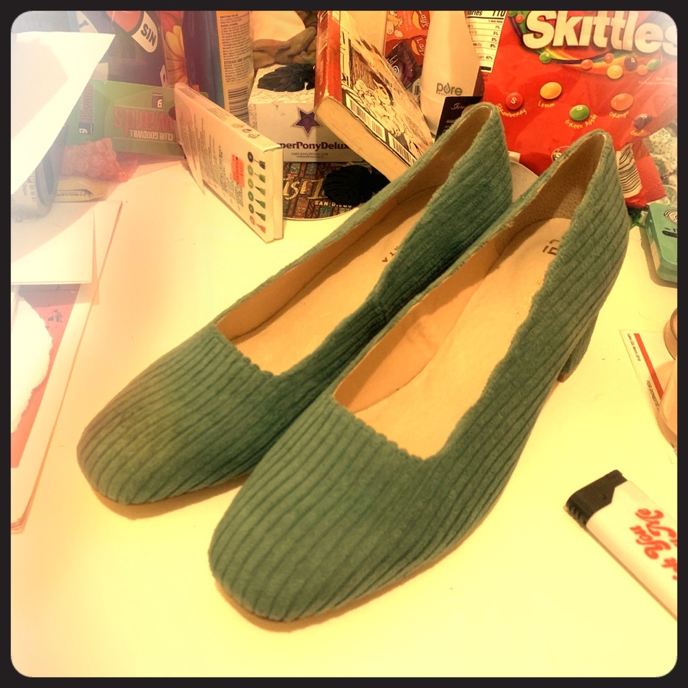 EB Miista Green Cord (sz 11/41)
